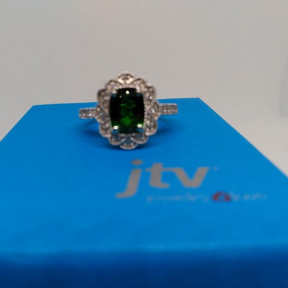 Beautiful Russian chrome diopside ring size 6 - Picture 8 of 8